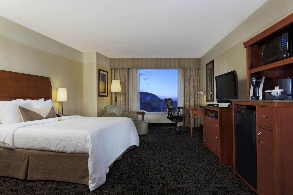 Hilton Garden Inn Montreal Centre-Ville Exterior foto