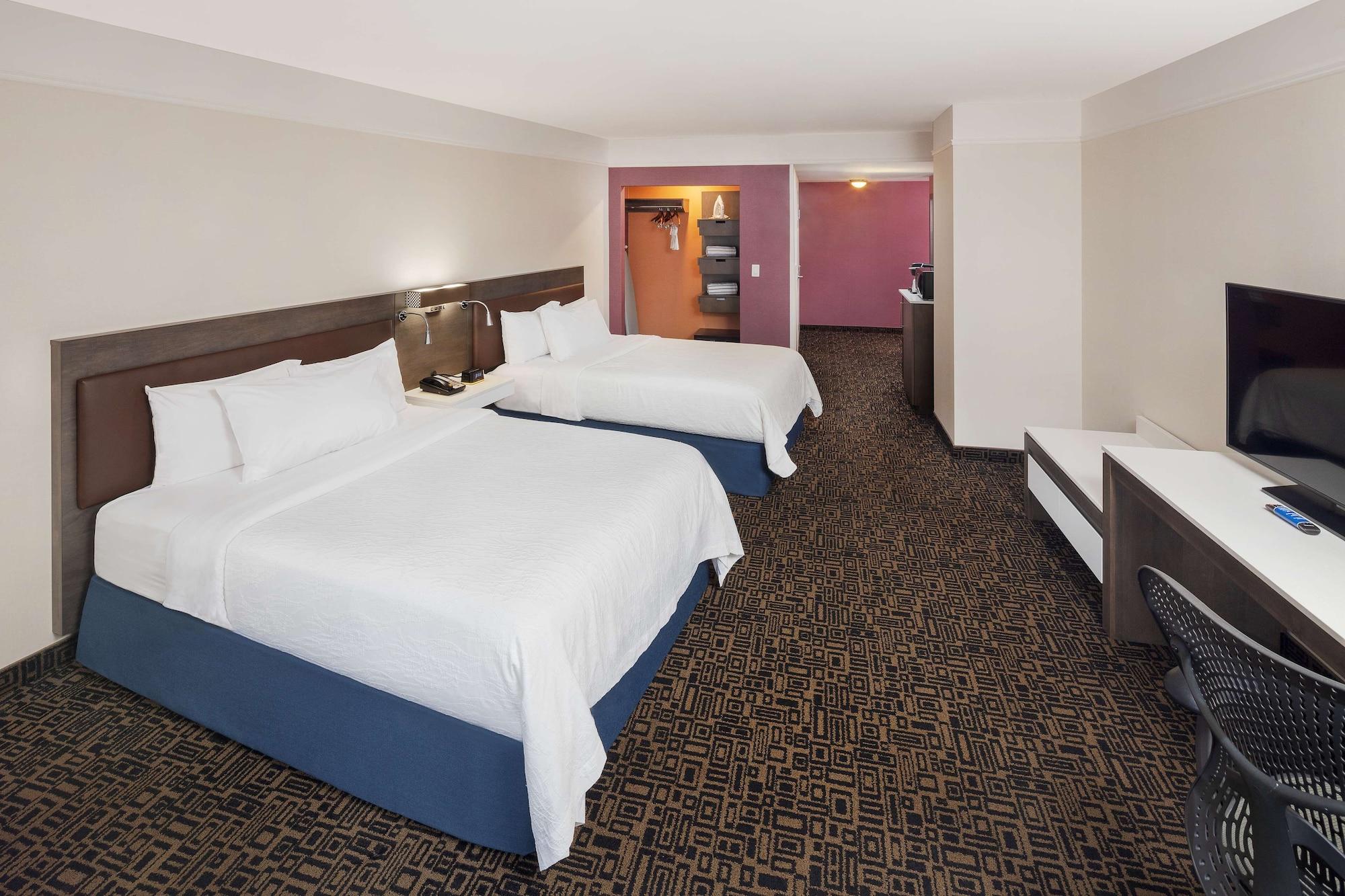 Hilton Garden Inn Montreal Centre-Ville Exterior foto