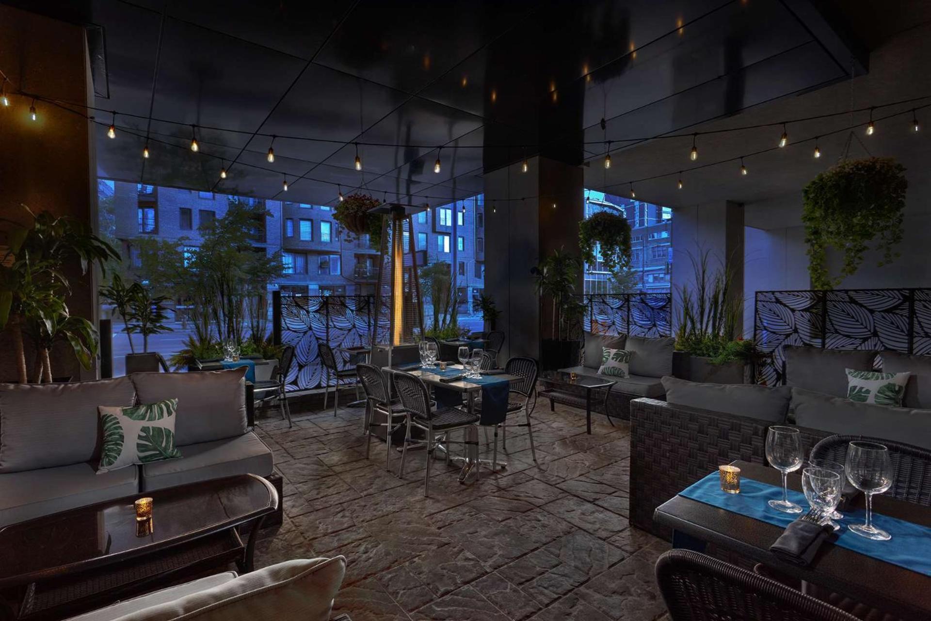 Hilton Garden Inn Montreal Centre-Ville Exterior foto