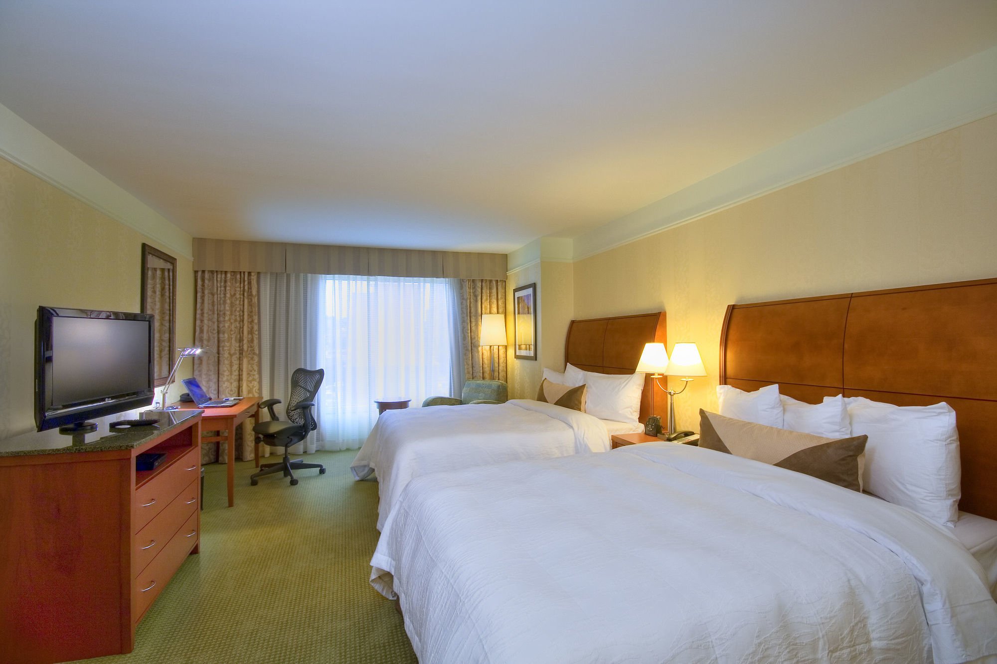 Hilton Garden Inn Montreal Centre-Ville Exterior foto